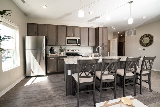 Photo - Heartland Flats Lincoln