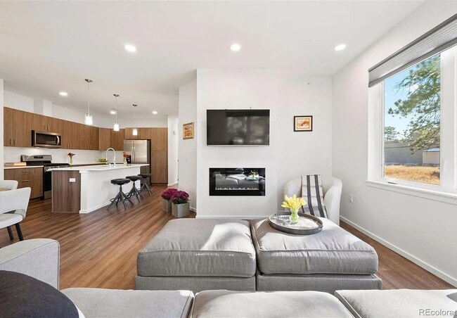 Sala de televisión - 31192 Black Eagle Dr Unidad 302