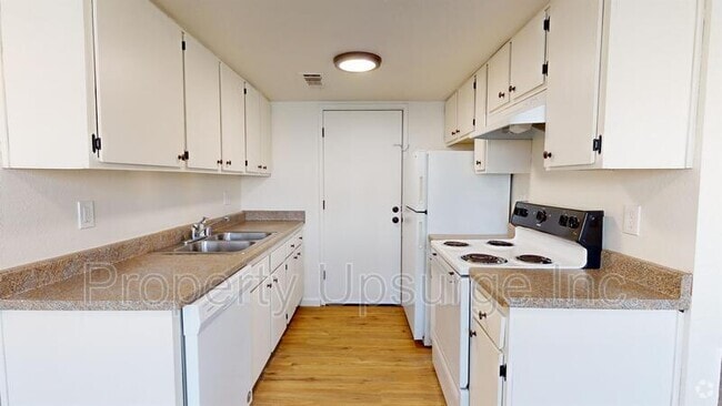 Building Photo - 4400 Dogwood Ln Rental