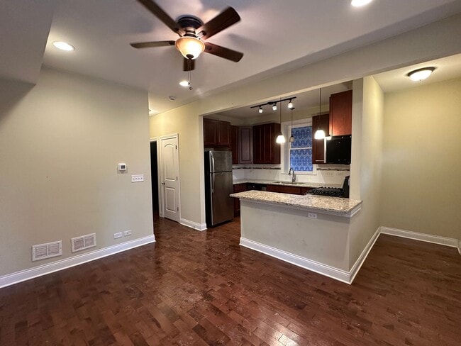 Photo - 2649 W 21st Pl Unidad #1