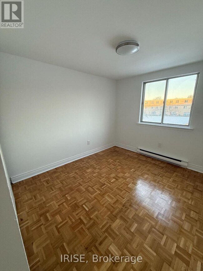 Photo - 7555 Goreway Dr