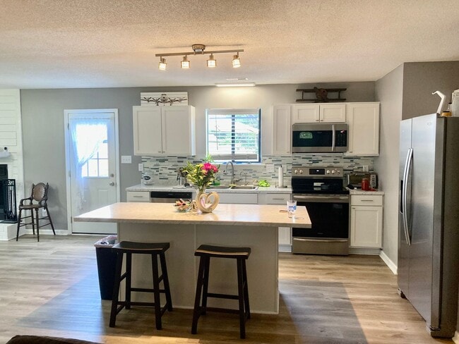 Photo - Open Concept 3 bedroom Jacksonville Home