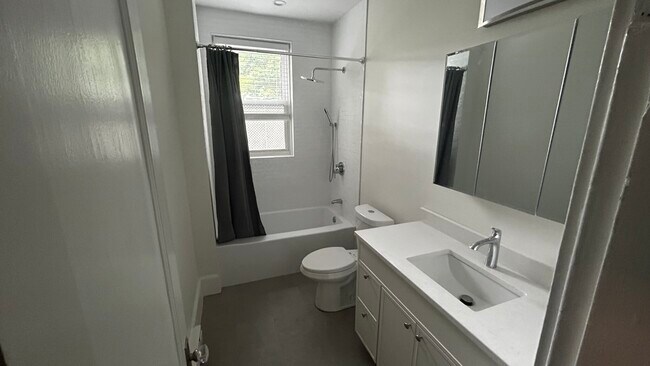 Photo - 6 Radcliffe Rd Unit 1