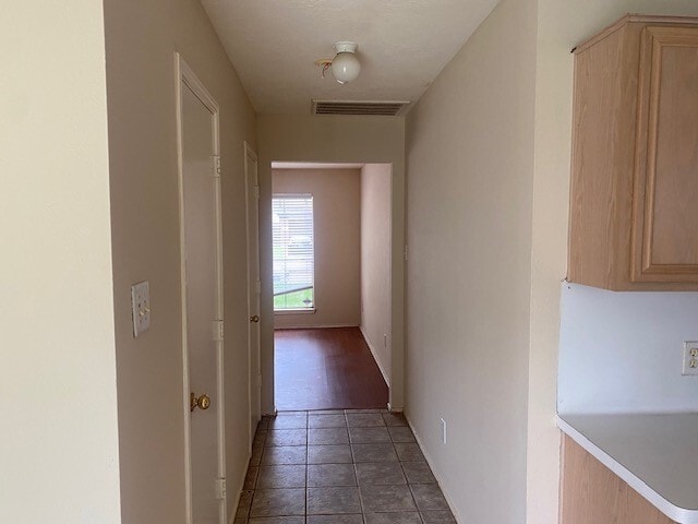 Building Photo - 1938 Courtside Pl Dr