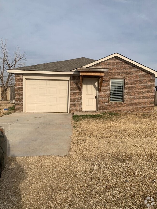 Building Photo - Newer Construction in New Deal Rental