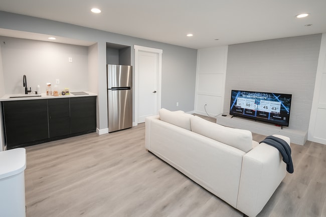 Photo - 9483 S Buttonwood Dr Unidad 4 - Basement Apartment