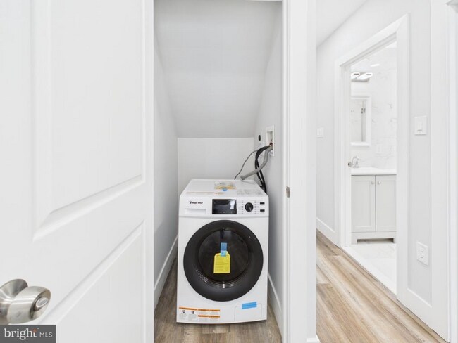 Photo - 1958 Ashley St Unidad 1