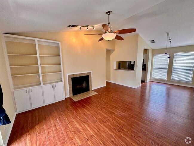 Building Photo - 2905 Swisher St Unit 309 Rental