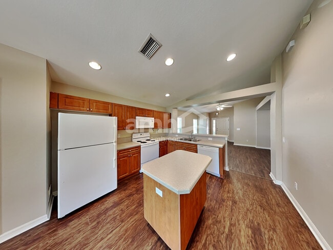 Photo - 11719 Crest Creek Dr