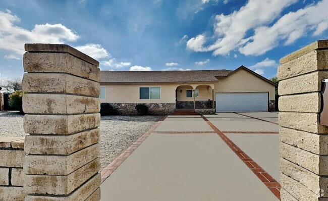 Building Photo - 12451 Telfair Ave Rental