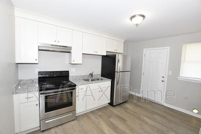 Photo - 7923 Thompson Rd Condo Unit #B