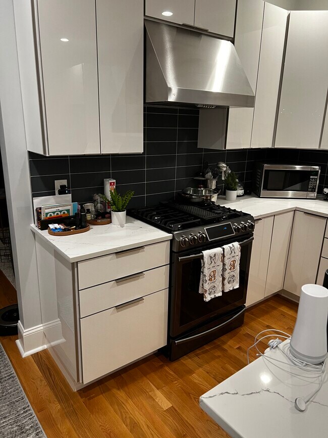 Photo - 19 Wheeler St Unit 3