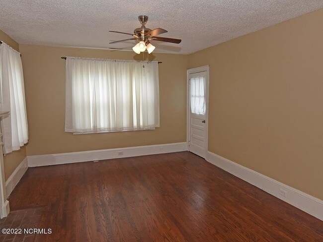 Photo - 2036 Van Buren St