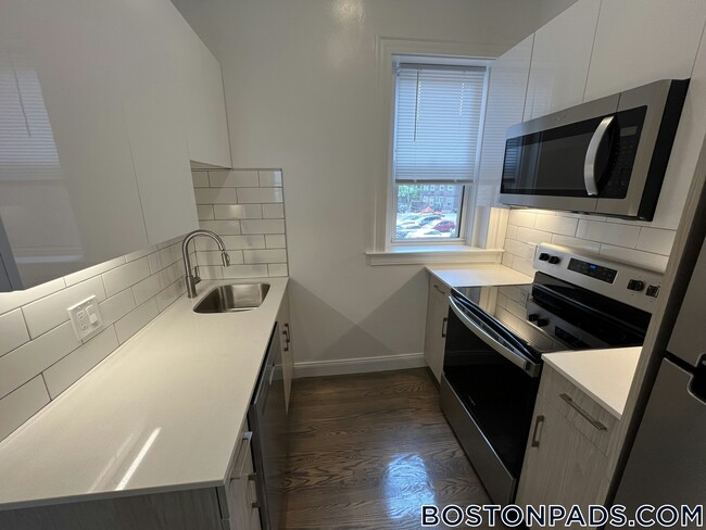 Photo - 102 Queensberry St Apartment Unit 2