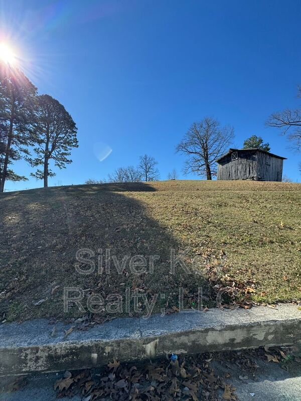 Photo - 2955 Oakland Rd