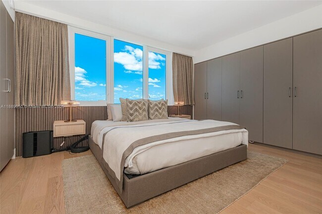 Photo - 2301 Collins Ave Unit 1527