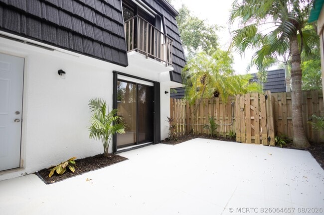 Photo - 317 Woodland Rd