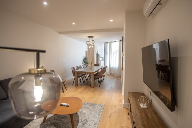 Photo - 4617 R. Saint-Denis Unit ID1061587P