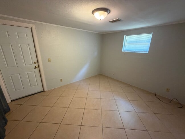 Photo - Freshly Painted Duplex In The Heart of Niceville
