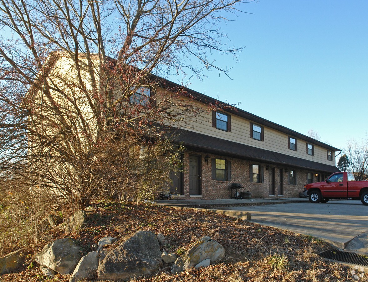 Melody Manor Apartments - Melody Manor Apartments