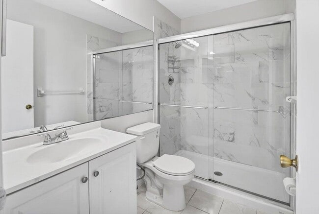 Photo - 5105 Pier Dr