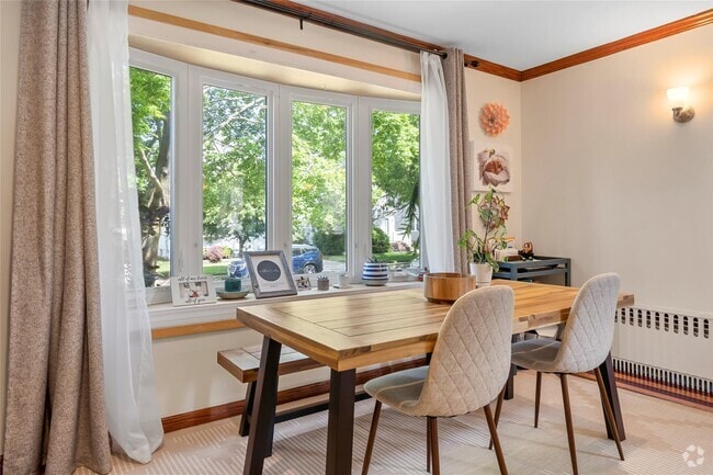 Building Photo - 46 Kenmore Rd Unit 1 Rental