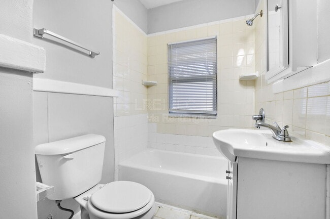 Photo - 724 Brookline Ave