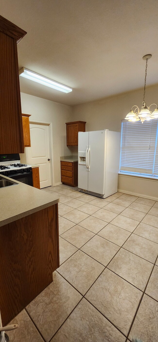 Photo - 215 N Prairie St