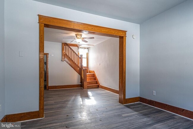 Building Photo - 480 W Girard St Rental
