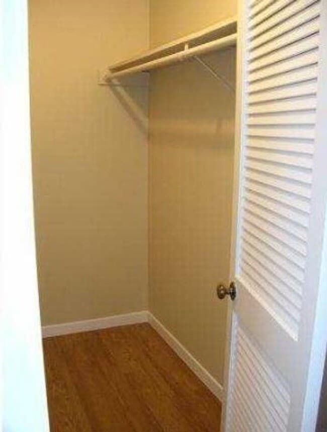 Photo - ESCALA - WEST CAMPUS - STUDIO