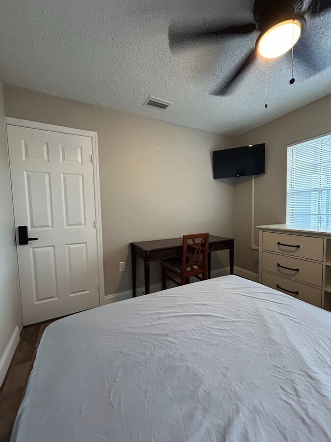 Photo - 15073 SW 35th Cir Unit Room 5