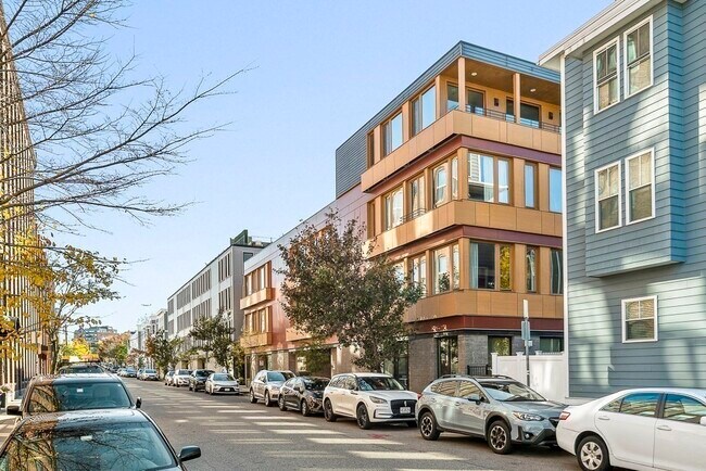 Photo - 209 Bolton St Unit 12