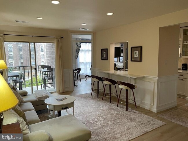 Building Photo - 8310 Tobin Rd Unit 21