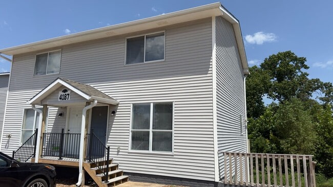 Building Photo - 4187 Sunset Dr Unit 4187 Sunset Dr Apt 2