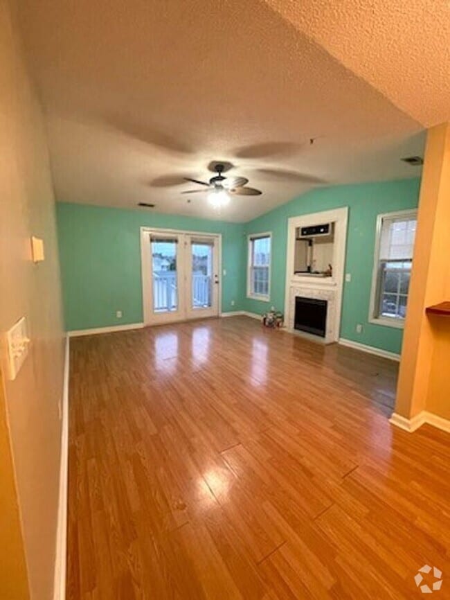 Building Photo - Cape Cottages Condos, Beachy 3 bedroom, 2 ...