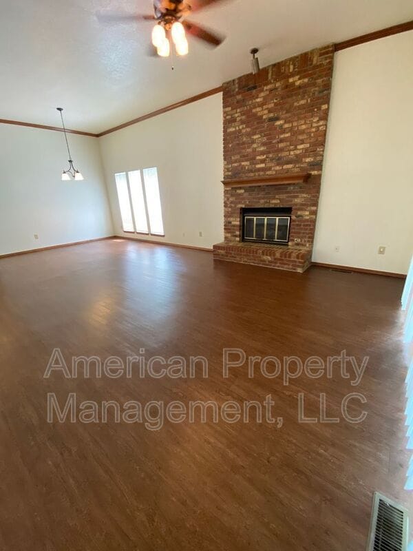 Photo - 7704 S Hudson Ave