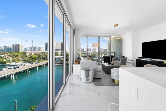 Photo - 9521 E Bay Harbor Dr Unit 802