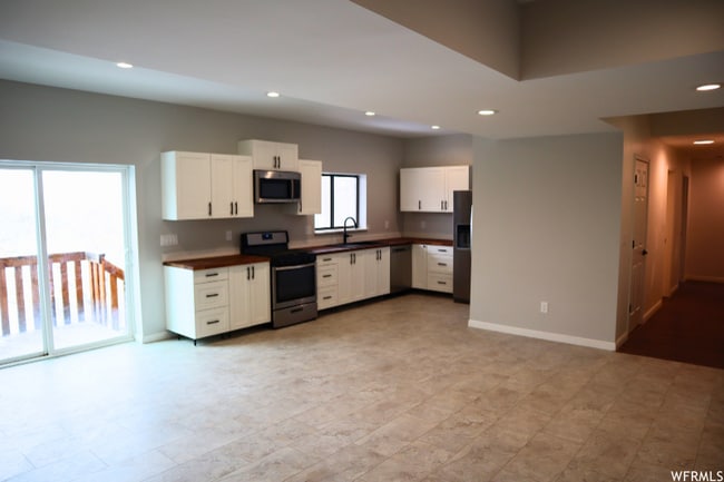 Photo - 921 Woodridge Dr