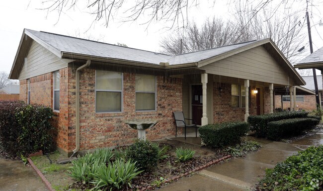 Photo - Heritage Place Apartments