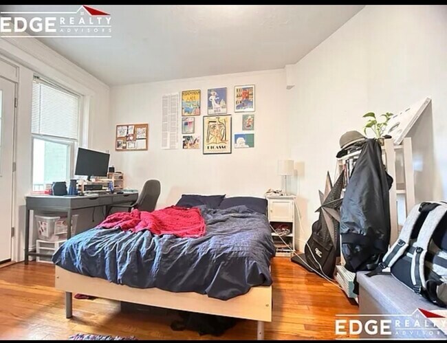 Photo - 245 Kelton St Unit 2