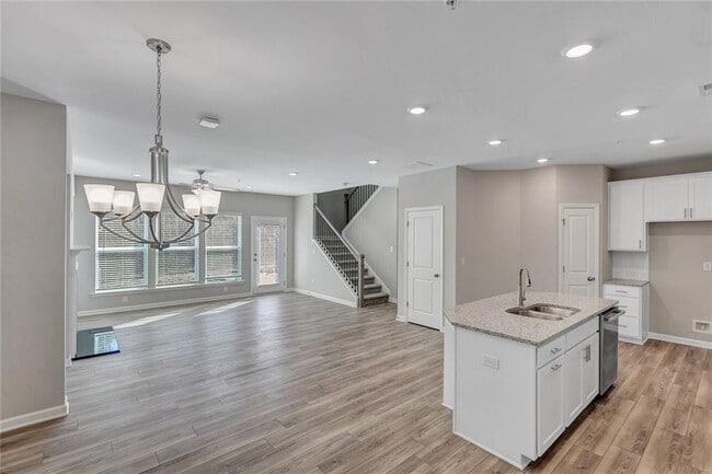 Photo - 1376 Elderwood Way