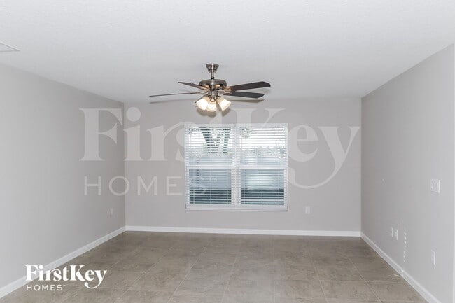 Photo - 437 Earhart Dr