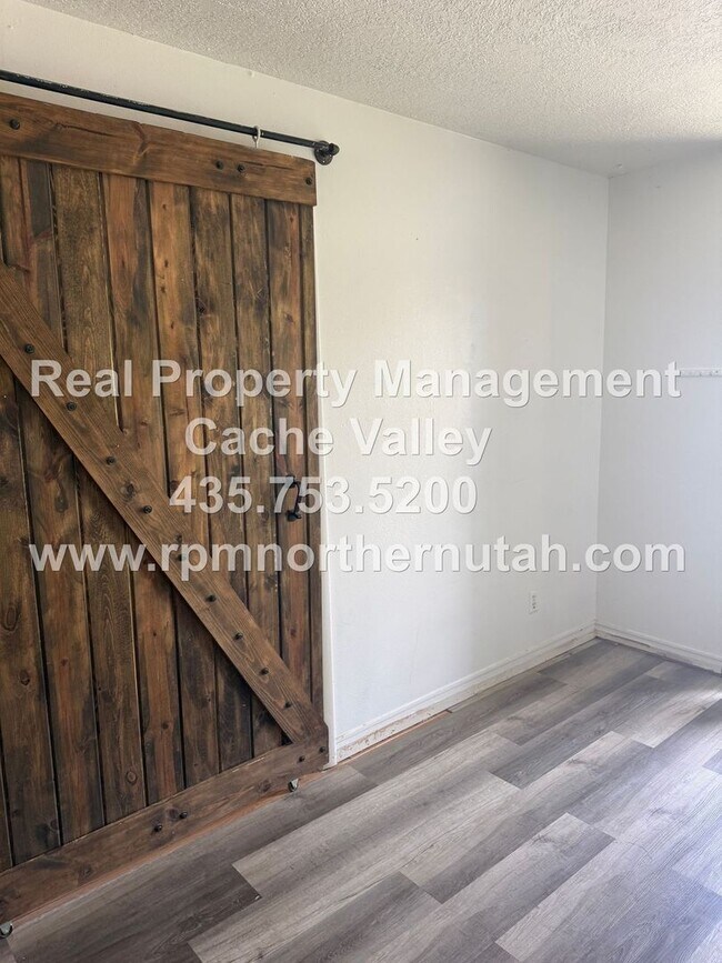 Photo - 357 N 200 W