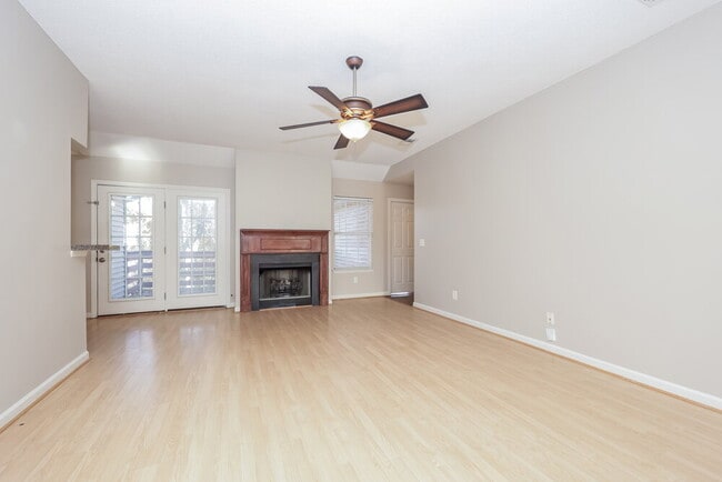 Photo - 1052 Blue Mountain Ln