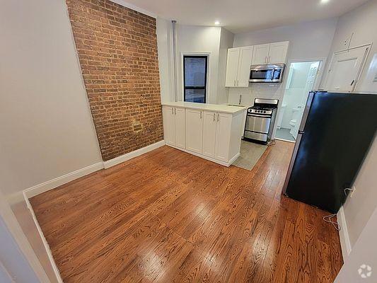 Building Photo - 1 bedroom in New York NY 10032 Unit 2A Rental