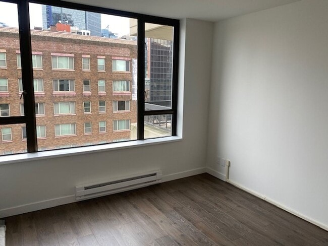 Building Photo - Belltown Condo- Newly renovated one bedroom 9th floor