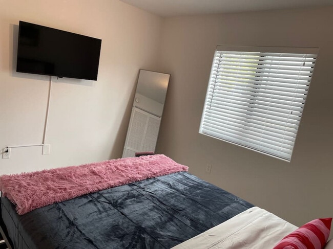 Photo - 1375 SW 6th St Unidad ID1056535P