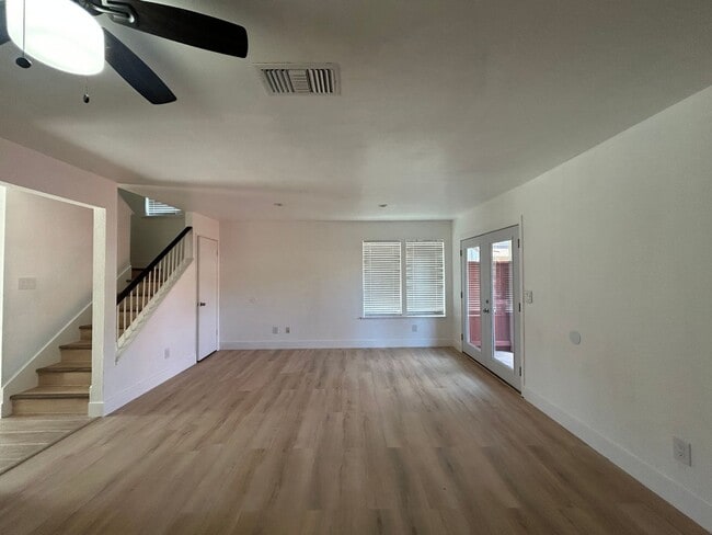 Photo - 1970 Grande Cir