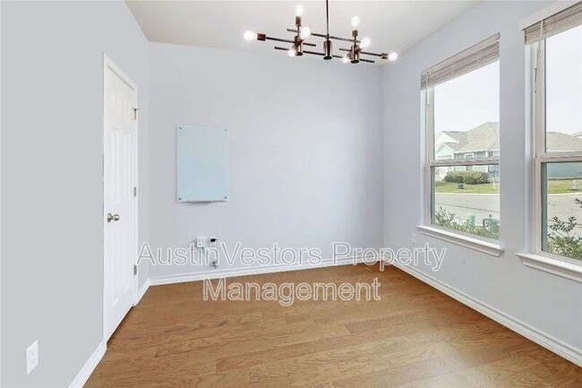 Photo - 15801 Crissom Ln