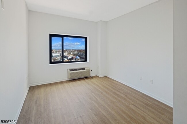 Photo - 1 Carriage City Plz Unit 1203